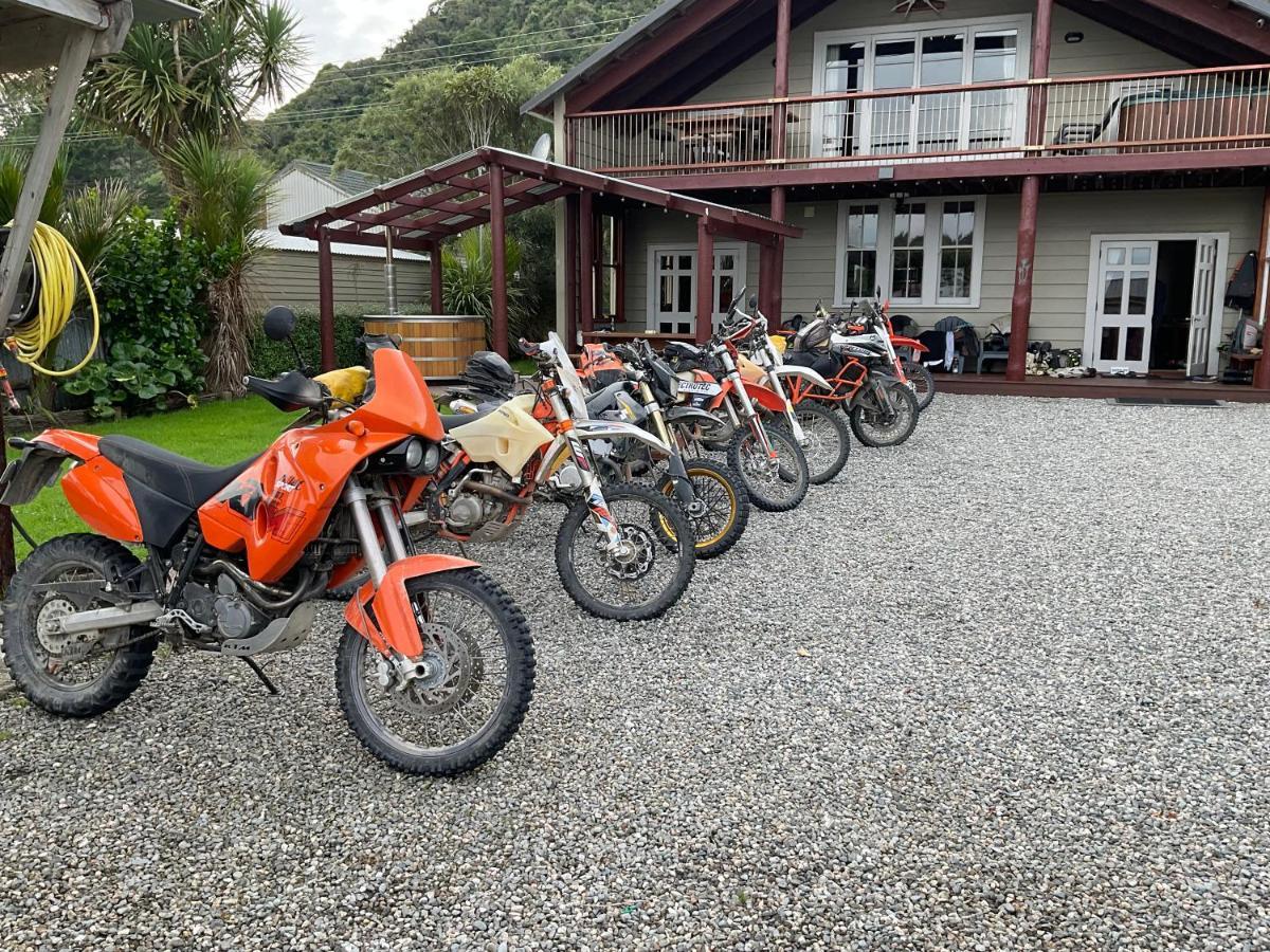 The Ghost Lodge Granity ภายนอก รูปภาพ