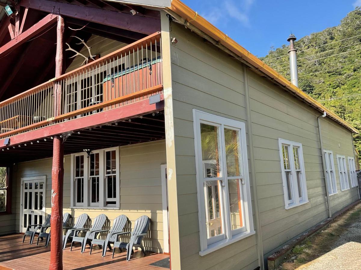 The Ghost Lodge Granity ภายนอก รูปภาพ